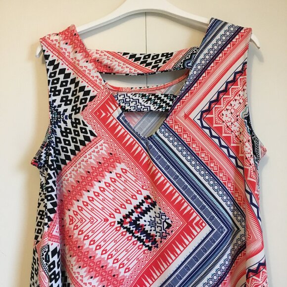 Retro 70s Vintage Handmade Zig-Zag Handkerchief and Cut Out Top - Picture 9 of 16